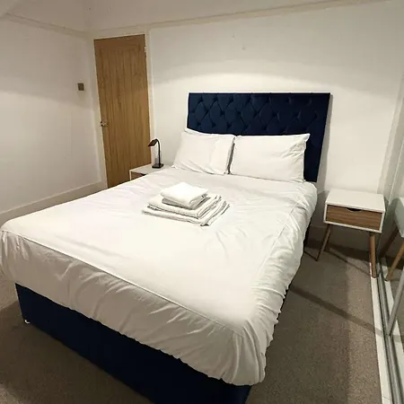 Large Near Edgbaston Stadium, Uob & Qe Hospital Sleeps 6 *